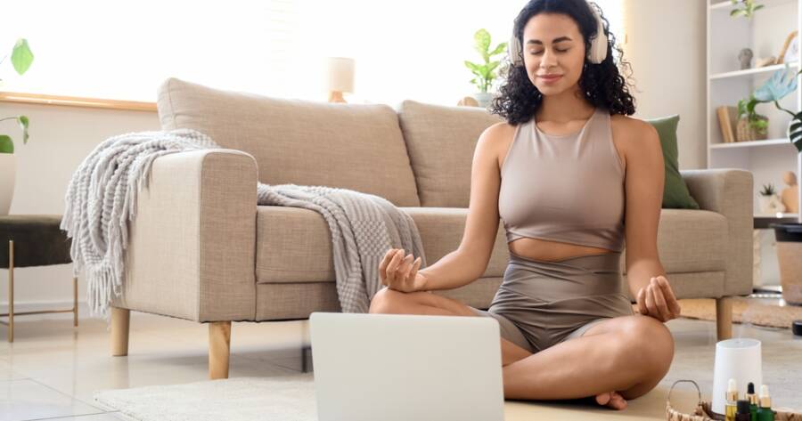 A Guide to Setting Up a Home Yoga Practice for Beginners